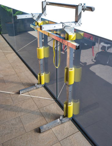 Montaggio sopra alla ringhiera